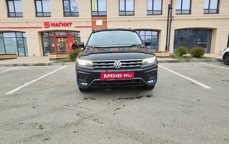 Volkswagen Tiguan II, 2017 год, 3 200 000 рублей, 3 фотография