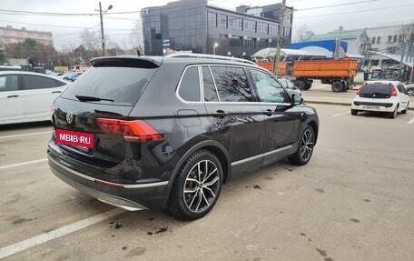 Volkswagen Tiguan II, 2017 год, 3 200 000 рублей, 5 фотография