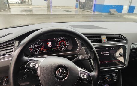 Volkswagen Tiguan II, 2017 год, 3 200 000 рублей, 12 фотография