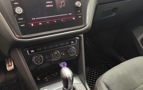 Volkswagen Tiguan II, 2017 год, 3 200 000 рублей, 11 фотография