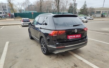 Volkswagen Tiguan II, 2017 год, 3 200 000 рублей, 9 фотография