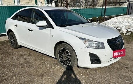 Chevrolet Cruze II, 2013 год, 600 000 рублей, 3 фотография
