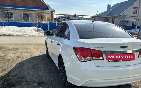 Chevrolet Cruze II, 2013 год, 600 000 рублей, 4 фотография