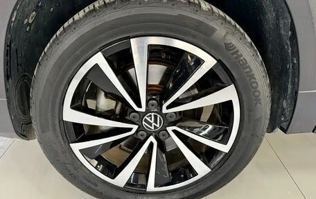 Volkswagen Tharu, 2022 год, 2 000 000 рублей, 13 фотография