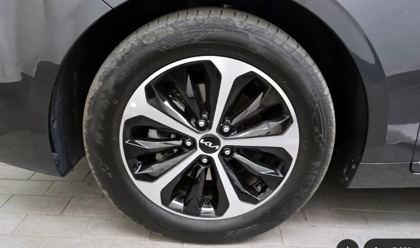 KIA K7 II, 2023 год, 4 450 000 рублей, 3 фотография