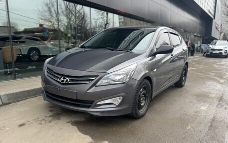 Hyundai Solaris II рестайлинг, 2014 год, 750 000 рублей, 1 фотография