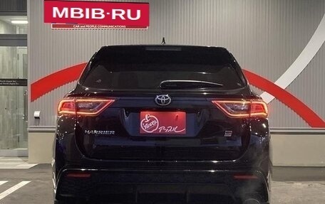 Toyota Harrier, 2017 год, 1 800 000 рублей, 6 фотография