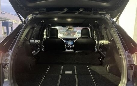 Toyota Harrier, 2017 год, 1 800 000 рублей, 24 фотография