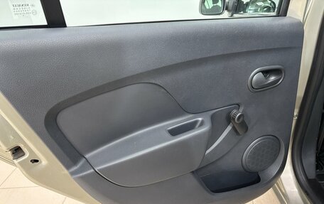 Renault Logan II, 2016 год, 695 000 рублей, 14 фотография