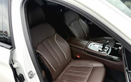 BMW 7 серия, 2021 год, 7 890 000 рублей, 34 фотография