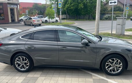 Hyundai Sonata VIII, 2019 год, 2 900 000 рублей, 2 фотография