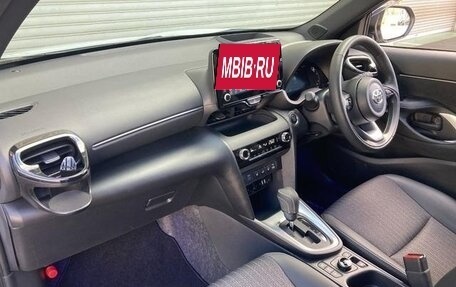 Toyota Yaris Cross, 2021 год, 1 250 000 рублей, 9 фотография