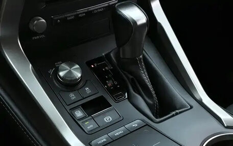 Lexus NX I, 2020 год, 2 950 000 рублей, 11 фотография
