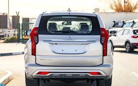 Mitsubishi Pajero Sport III рестайлинг, 2023 год, 3 490 000 рублей, 7 фотография