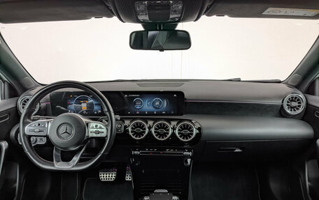 Mercedes-Benz A-Класс, 2021 год, 2 850 000 рублей, 14 фотография