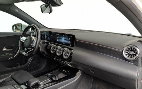 Mercedes-Benz A-Класс, 2021 год, 2 850 000 рублей, 13 фотография