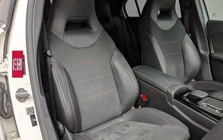 Mercedes-Benz A-Класс, 2021 год, 2 850 000 рублей, 22 фотография