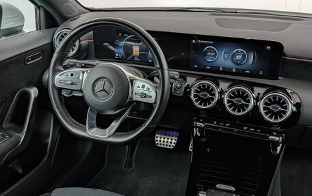 Mercedes-Benz A-Класс, 2021 год, 2 850 000 рублей, 28 фотография