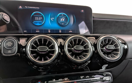 Mercedes-Benz A-Класс, 2021 год, 2 850 000 рублей, 24 фотография