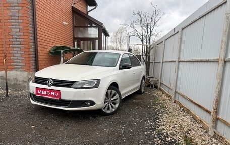 Volkswagen Jetta VI, 2014 год, 750 000 рублей, 1 фотография