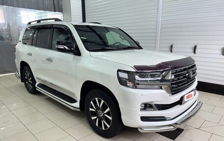 Toyota Land Cruiser 200, 2017 год, 7 699 000 рублей, 12 фотография