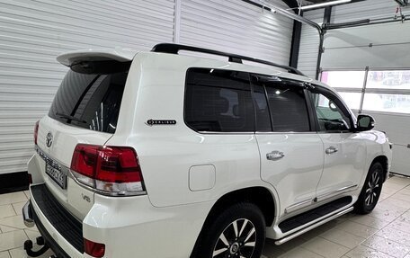 Toyota Land Cruiser 200, 2017 год, 7 699 000 рублей, 7 фотография