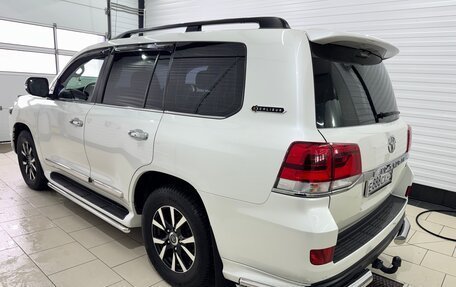 Toyota Land Cruiser 200, 2017 год, 7 699 000 рублей, 10 фотография