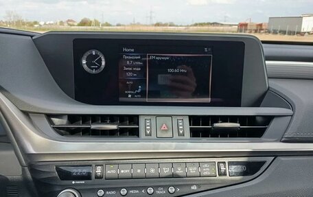 Lexus ES VII, 2021 год, 4 900 000 рублей, 10 фотография