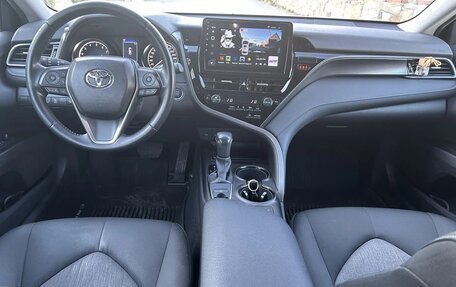Toyota Camry, 2021 год, 2 780 000 рублей, 9 фотография