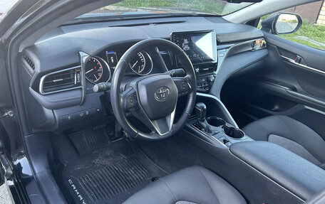 Toyota Camry, 2021 год, 2 780 000 рублей, 15 фотография