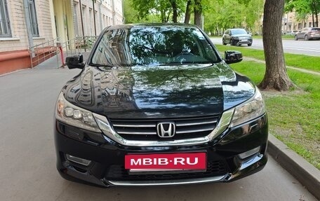 Honda Accord IX рестайлинг, 2013 год, 1 600 000 рублей, 2 фотография