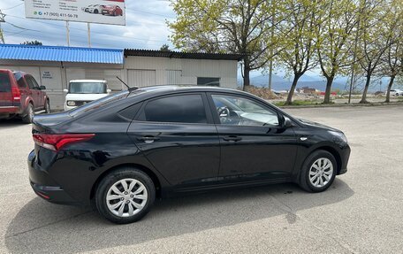 Hyundai Solaris II рестайлинг, 2021 год, 1 500 000 рублей, 8 фотография