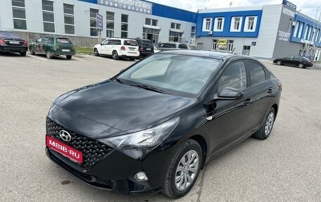 Hyundai Solaris II рестайлинг, 2021 год, 1 500 000 рублей, 5 фотография