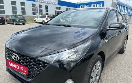 Hyundai Solaris II рестайлинг, 2021 год, 1 500 000 рублей, 2 фотография