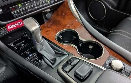 Lexus RX IV рестайлинг, 2016 год, 4 599 000 рублей, 21 фотография