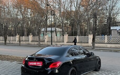 Mercedes-Benz C-Класс, 2019 год, 3 450 000 рублей, 4 фотография