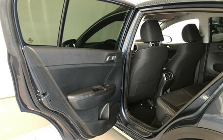 KIA Sportage IV рестайлинг, 2019 год, 2 379 000 рублей, 11 фотография