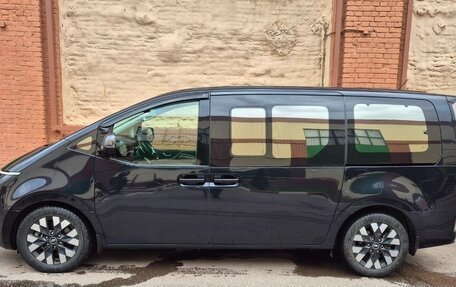 Hyundai Staria, 2021 год, 4 790 000 рублей, 3 фотография