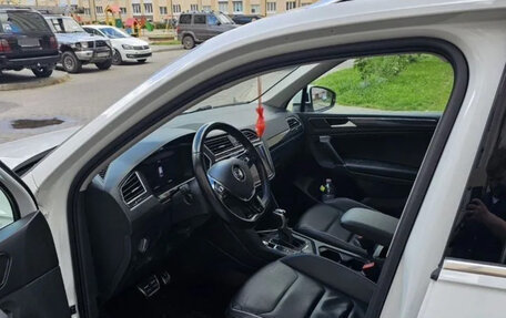Volkswagen Tiguan II, 2018 год, 3 250 000 рублей, 5 фотография