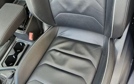Volkswagen Tiguan II, 2018 год, 3 250 000 рублей, 4 фотография