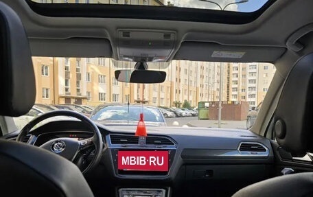 Volkswagen Tiguan II, 2018 год, 3 250 000 рублей, 7 фотография