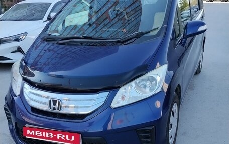 Honda Freed I, 2014 год, 1 150 000 рублей, 3 фотография
