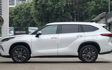 Toyota Highlander, 2026 год, 5 090 000 рублей, 14 фотография