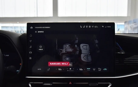 Toyota Highlander, 2026 год, 5 090 000 рублей, 26 фотография