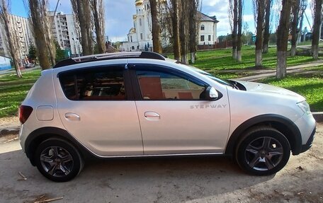 Renault Sandero II рестайлинг, 2020 год, 1 270 000 рублей, 3 фотография