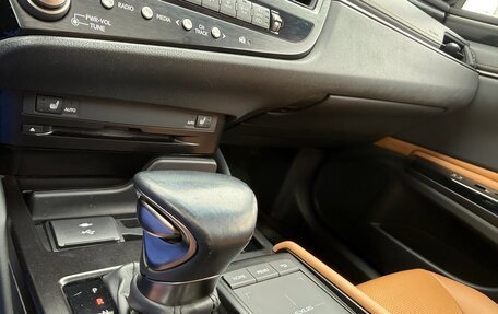 Lexus ES VII, 2021 год, 3 590 000 рублей, 24 фотография