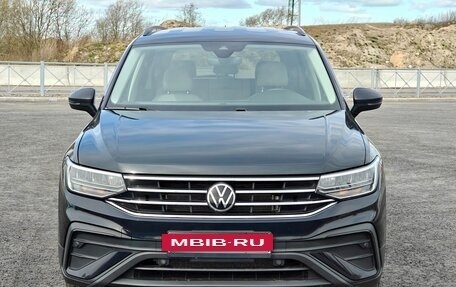 Volkswagen Tiguan II, 2022 год, 3 230 000 рублей, 6 фотография