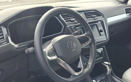 Volkswagen Tiguan II, 2022 год, 3 230 000 рублей, 20 фотография