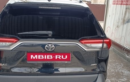 Toyota RAV4, 2020 год, 3 200 000 рублей, 1 фотография