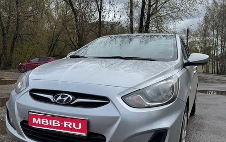 Hyundai Solaris II рестайлинг, 2012 год, 585 000 рублей, 2 фотография